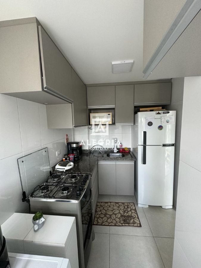 Lindo Apartamento Contendo 03 Dormitórios Sendo 01 Suite no Bom Jesus em São José dos Pinhais