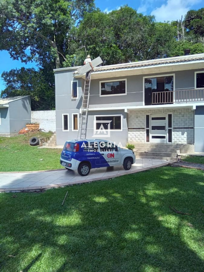 Belíssima Residência em condominio fechado no Bairro Borda do Campo em São José dos Pinhais