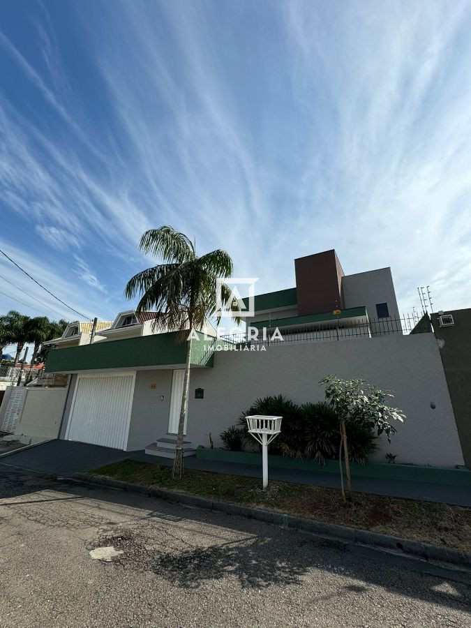 Belíssima Residência no Bairro Aristocrata em São José dos Pinhais