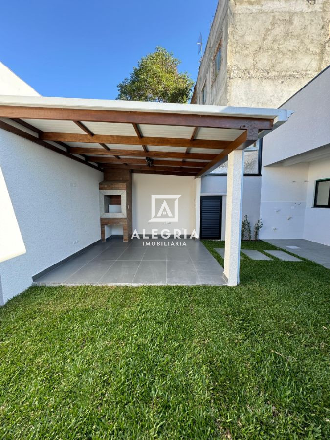 Linda Casa Moderna Contendo 03 Dormitórios Sendo 01 Suite e Edicula no Afonso Pena em São José dos Pinhais