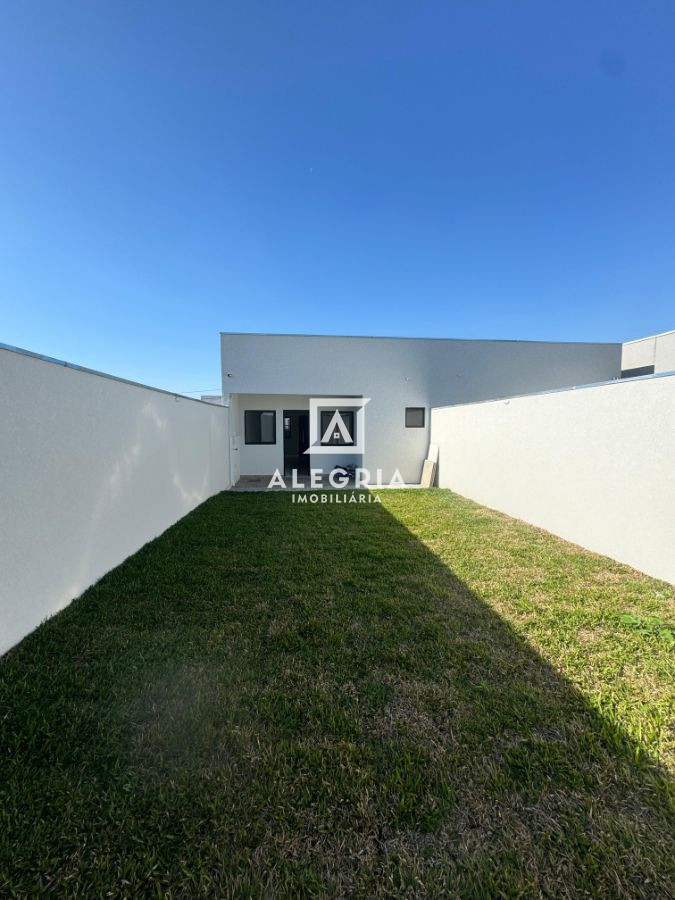 Linda Casa Contendo 03 Dormitórios Sendo 01 Suite no Barro Preto em São José dos Pinhais