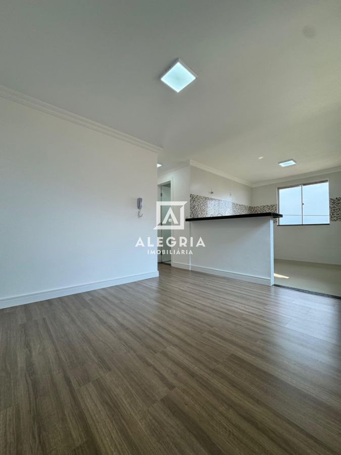 Apartamento a venda no Bairro Colônia Rio Grande em São José dos Pinhais
