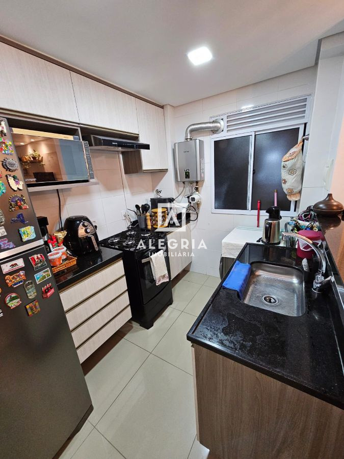 Lindo Apartamento Semi mobiliado no Edificio Reserva Casa Blanca no bairro Colonia Rio grande em São José dos Pinhais