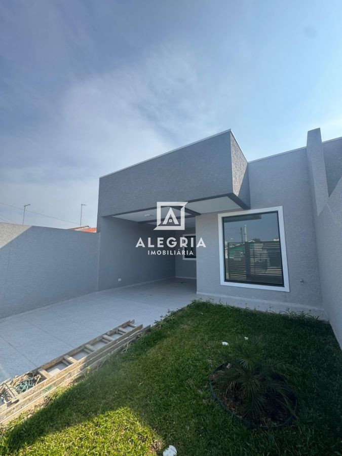 Linda Casa Contendo 03 Dormitórios Sendo 01 Suite no São Marcos em São José dos Pinhais