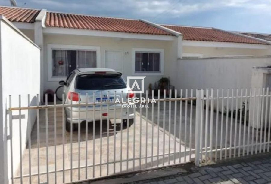 Linda Casa em condominio no Bairro Quississana em São José dos Pinhais