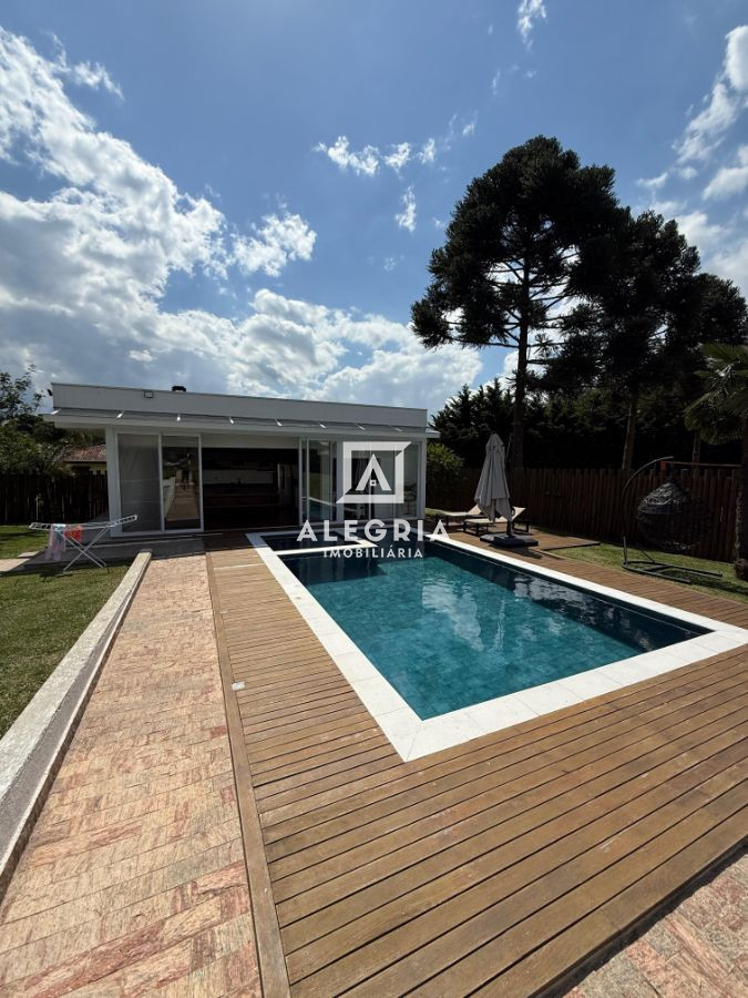 Belissima Casa Contendo 04 Suites com Piscina no Residencial Haras Bom Pastor em São José dos Pinhais