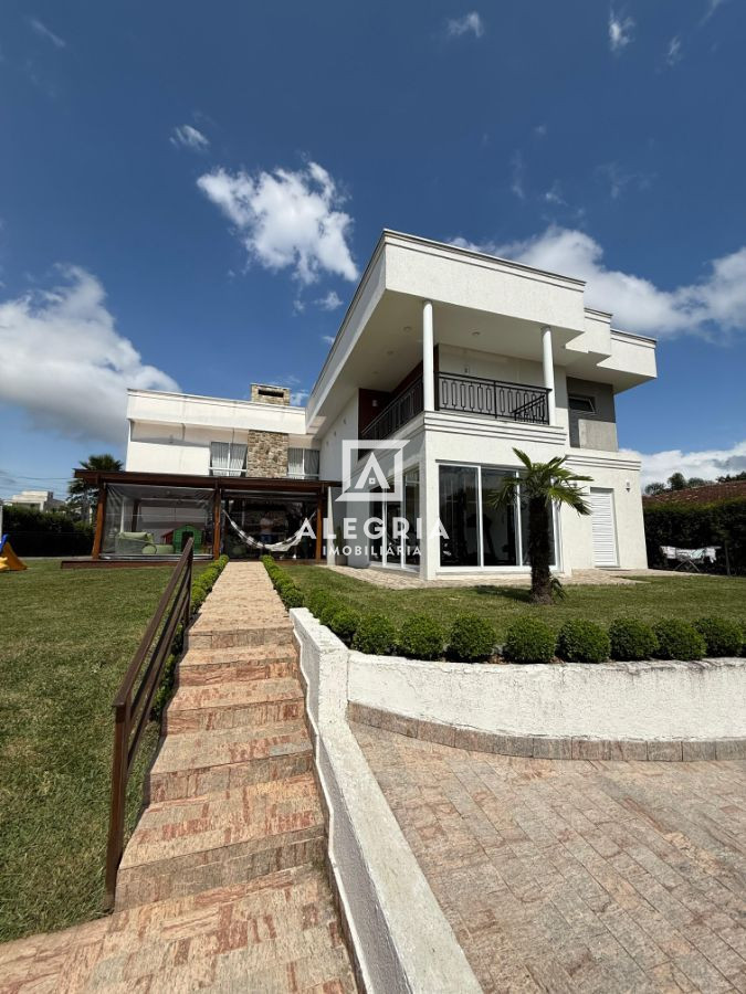 Belissima Casa Contendo 04 Suites com Piscina no Residencial Haras Bom Pastor em São José dos Pinhais