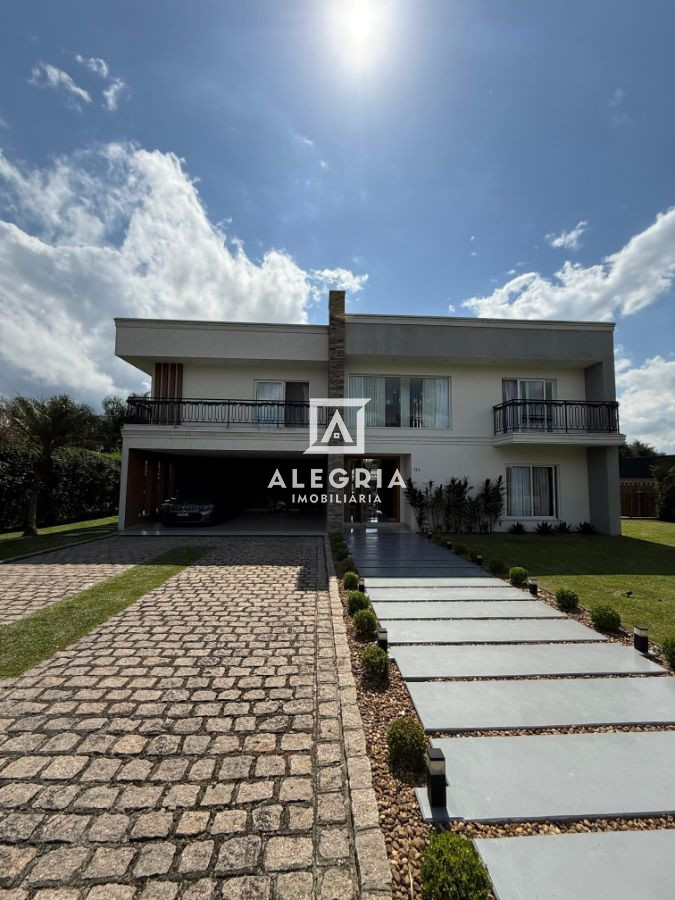 Belissima Casa Contendo 04 Suites com Piscina no Residencial Haras Bom Pastor em São José dos Pinhais