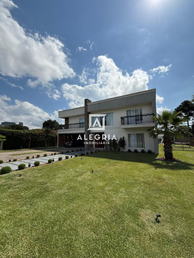 Belissima Casa Contendo 04 Suites com Piscina no Residencial Haras Bom Pastor em São José dos Pinhais