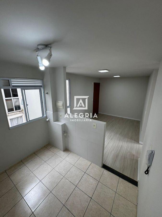 Lindo Apartamento no Edificio Reserva Casa Blanca no bairro Colonia Rio grande em São José dos Pinhais