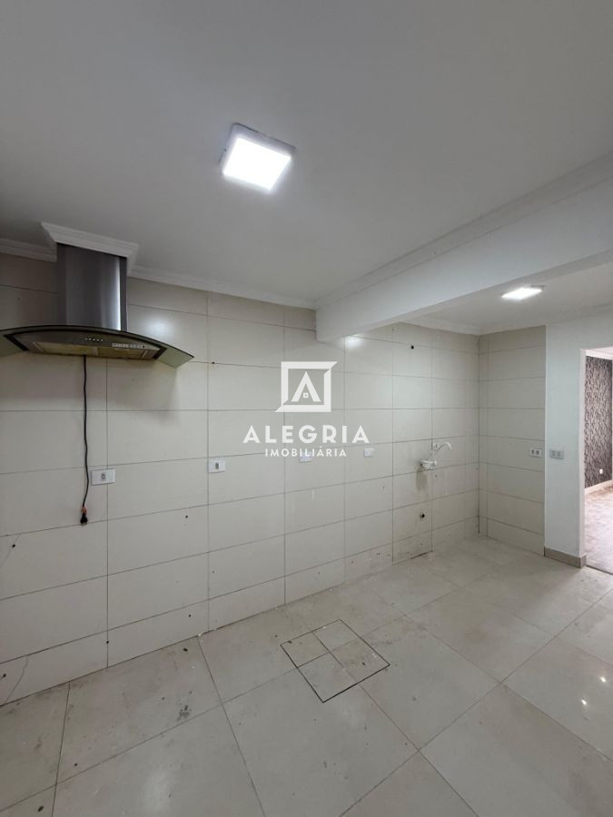 Linda Casa em Condominio Fechado Contendo 03 Dormitórios na Colonia Rio Grande em São José dos Pinhais