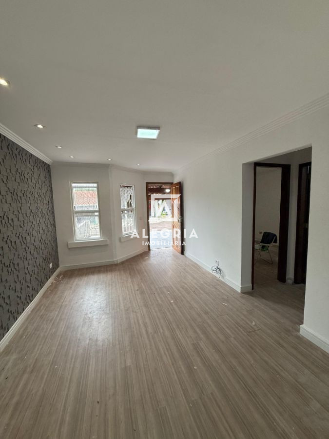 Linda Casa em Condominio Fechado Contendo 03 Dormitórios na Colonia Rio Grande em São José dos Pinhais