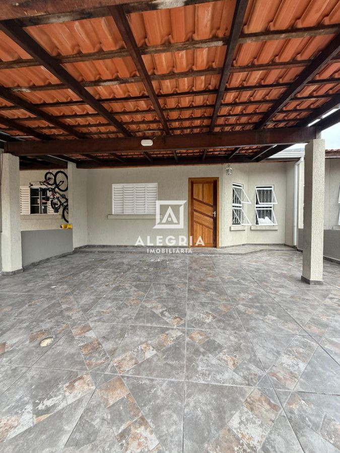 Linda Casa em Condominio Fechado Contendo 03 Dormitórios na Colonia Rio Grande em São José dos Pinhais