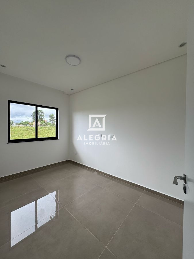 Sobrado em Condominio Fechado Contendo 03 Dormitórios Sendo 01 Suite no Ouro Fino em São José dos Pinhais