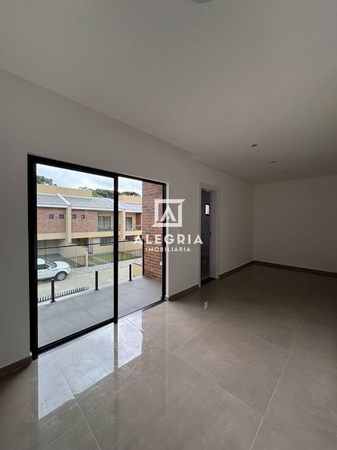Sobrado em Condominio Fechado Contendo 03 Dormitórios Sendo 01 Suite no Ouro Fino em São José dos Pinhais
