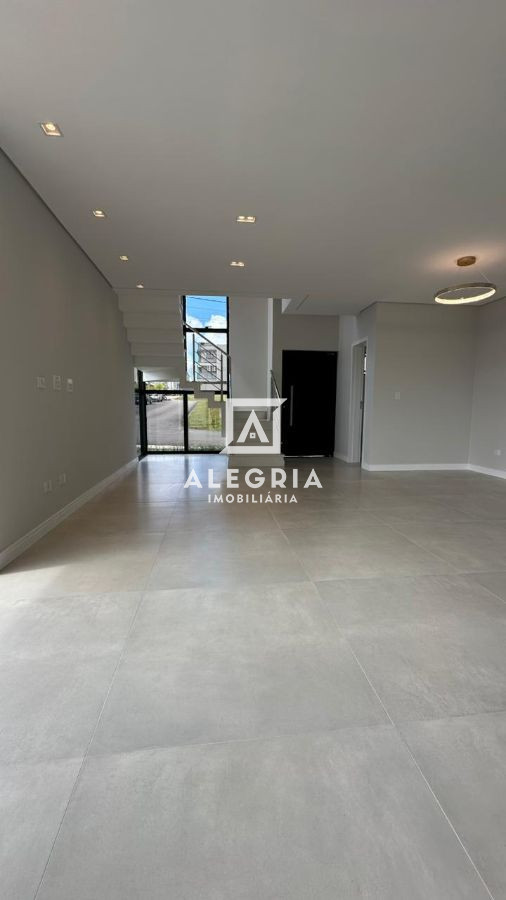 Belissimo Sobrado Contendo 03 Dormitórios Sendo 01 Suite com Closet e Hidro no Residencial Fogiatto em São José dos Pinhais