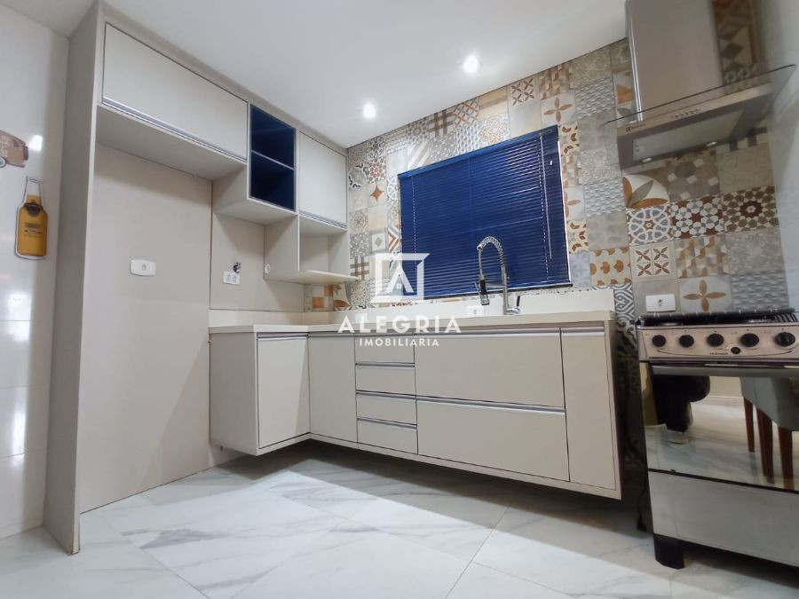 Lindíssimo apartamento Semi Mobiliado 02 Dormitórios na Boneca do Iguaçú em São José dos Pinhais