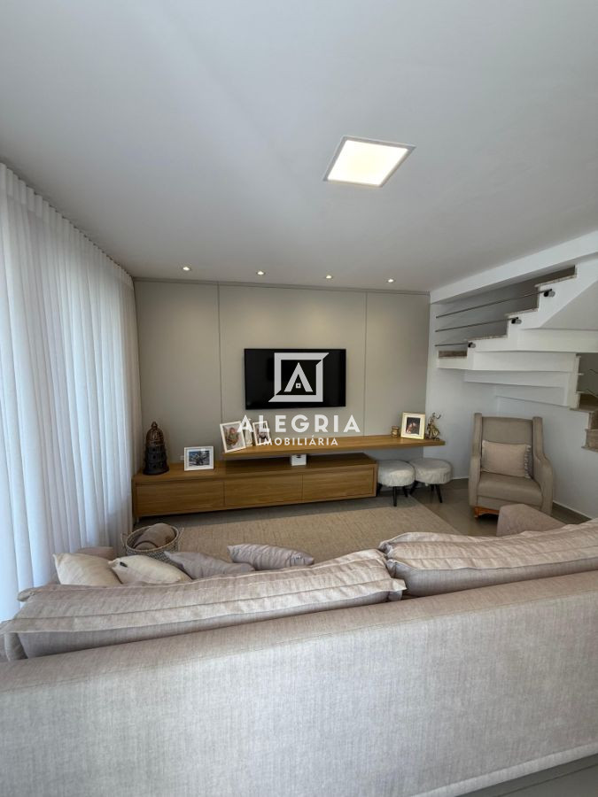 Belissimo Sobrado Contendo 03 Dormitórios Sendo 01 Suite no Pedro Moro em São José dos Pinhais