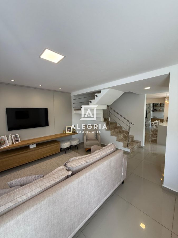 Belissimo Sobrado Contendo 03 Dormitórios Sendo 01 Suite no Pedro Moro em São José dos Pinhais