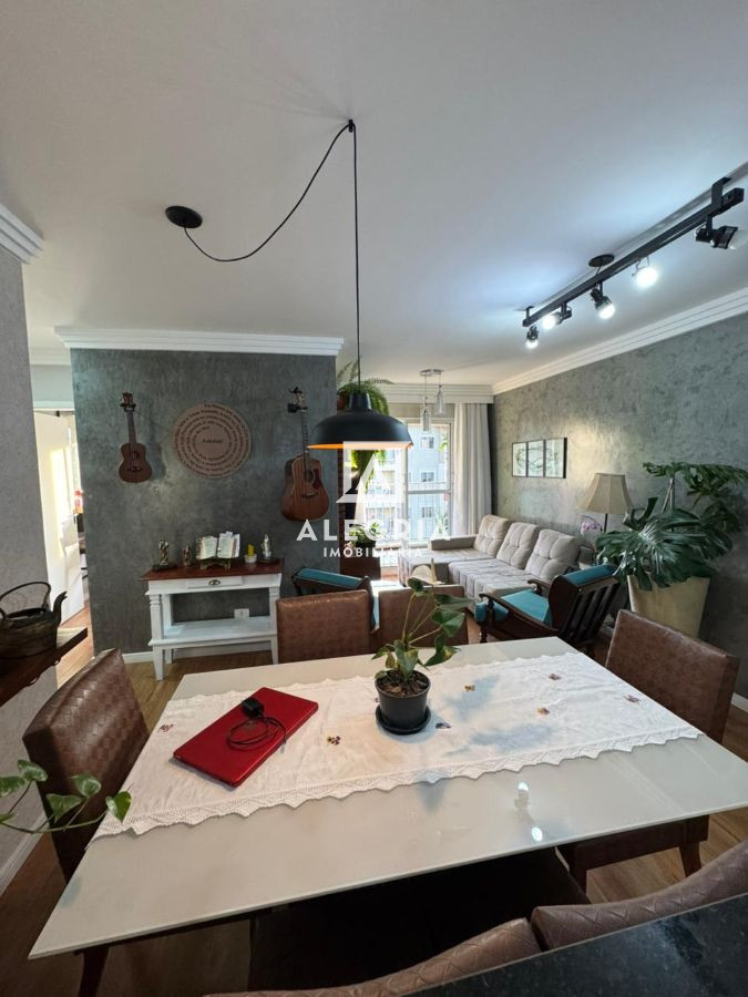 Lindo Apartamento no Residencial Le Village Royale no bairro Colonia Ria Grande em São José dos Pinhais