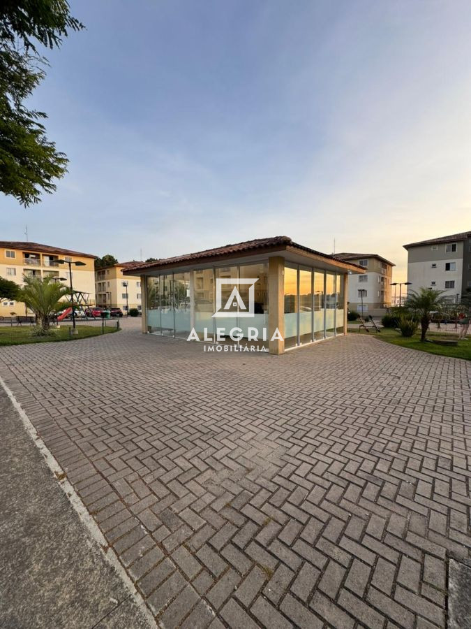 Lindo Apartamento no Residencial Le Village Royale no bairro Colonia Ria Grande em São José dos Pinhais