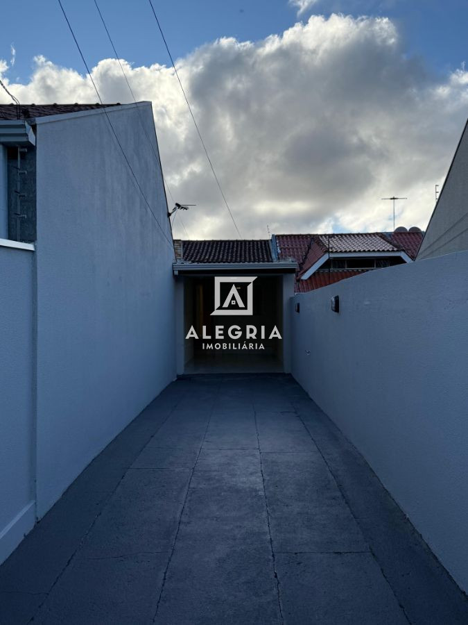 Linda Casa Contendo 02 Dormitórios no Afonso Pena em São José dos Pinhais