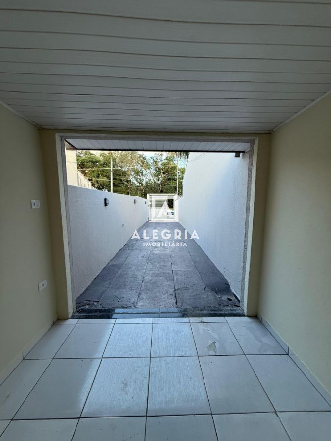 Linda Casa Contendo 02 Dormitórios no Afonso Pena em São José dos Pinhais