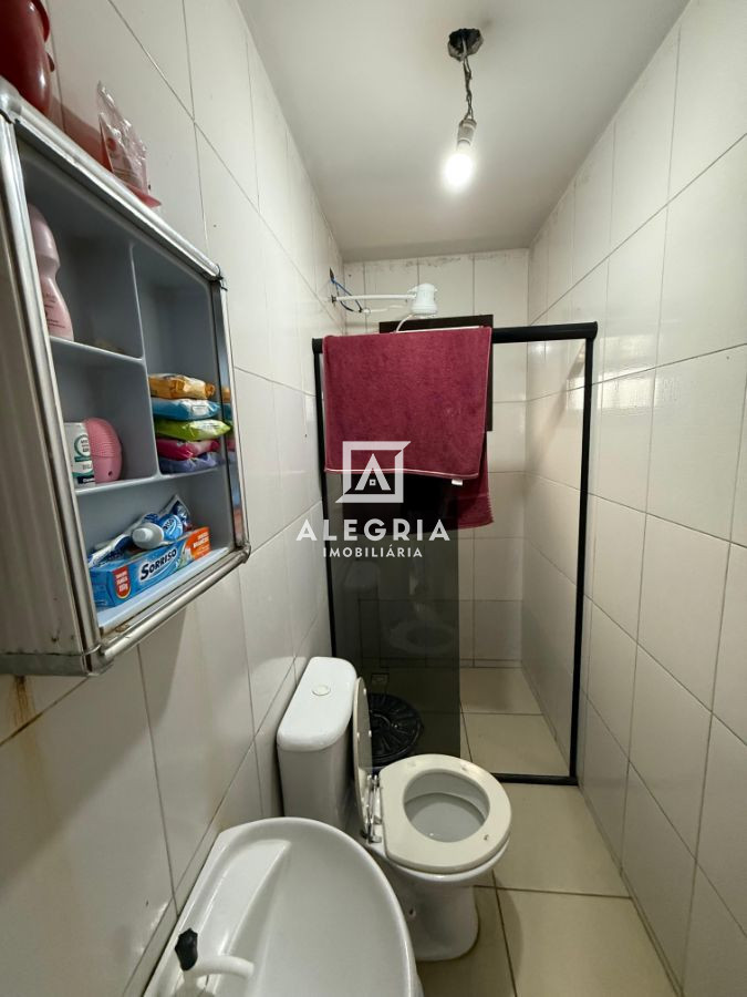 Linda Casa Contendo 03 Dormitórios no Jardim Cruzeiro em São José dos Pinhais