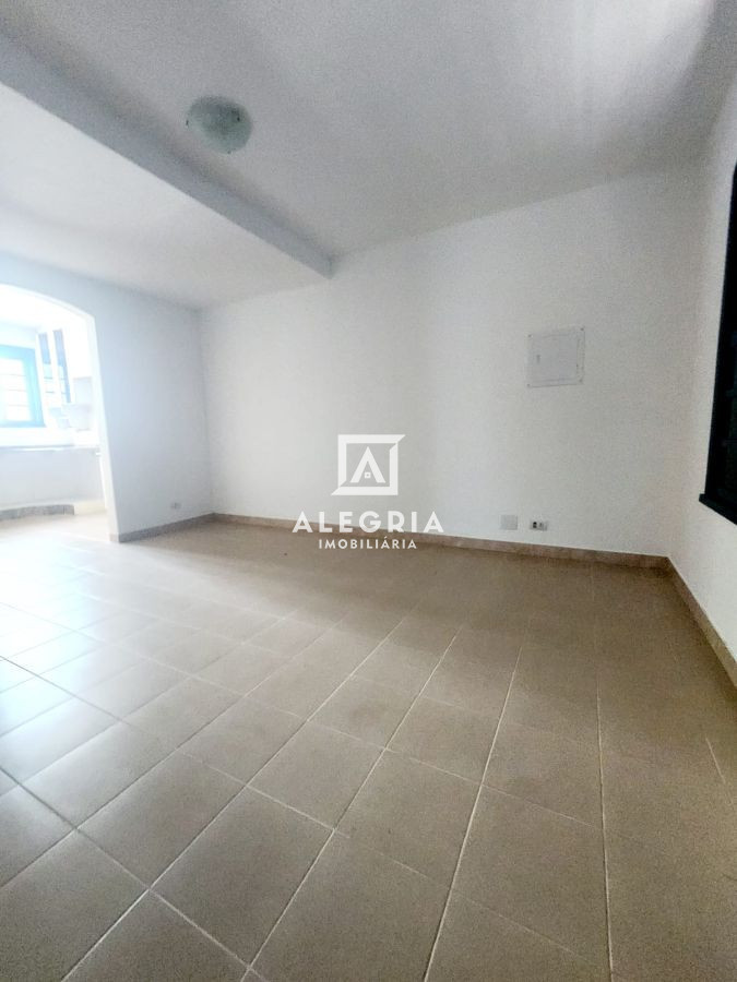 Excelente Sobrado 04 Dormitórios Sendo 01 Suíte no Centro em São José dos Pinhais