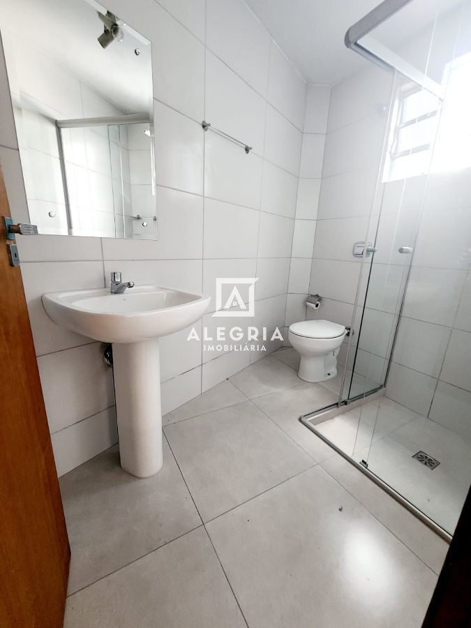 Excelente Sobrado 04 Dormitórios Sendo 01 Suíte no Centro em São José dos Pinhais