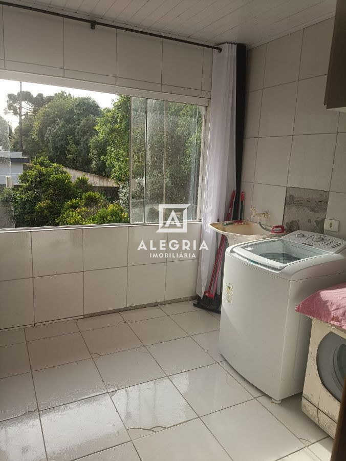 Sobrado no bairro Rio Pequeno em São José dos Pinhais em São José dos Pinhais