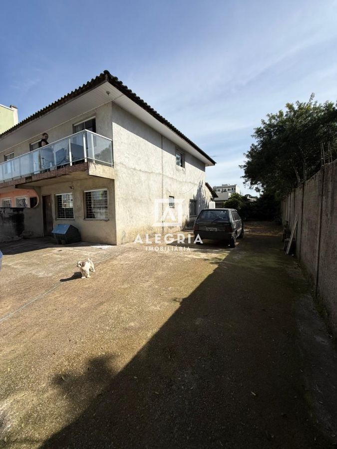 Sobrado no bairro Rio Pequeno em São José dos Pinhais em São José dos Pinhais