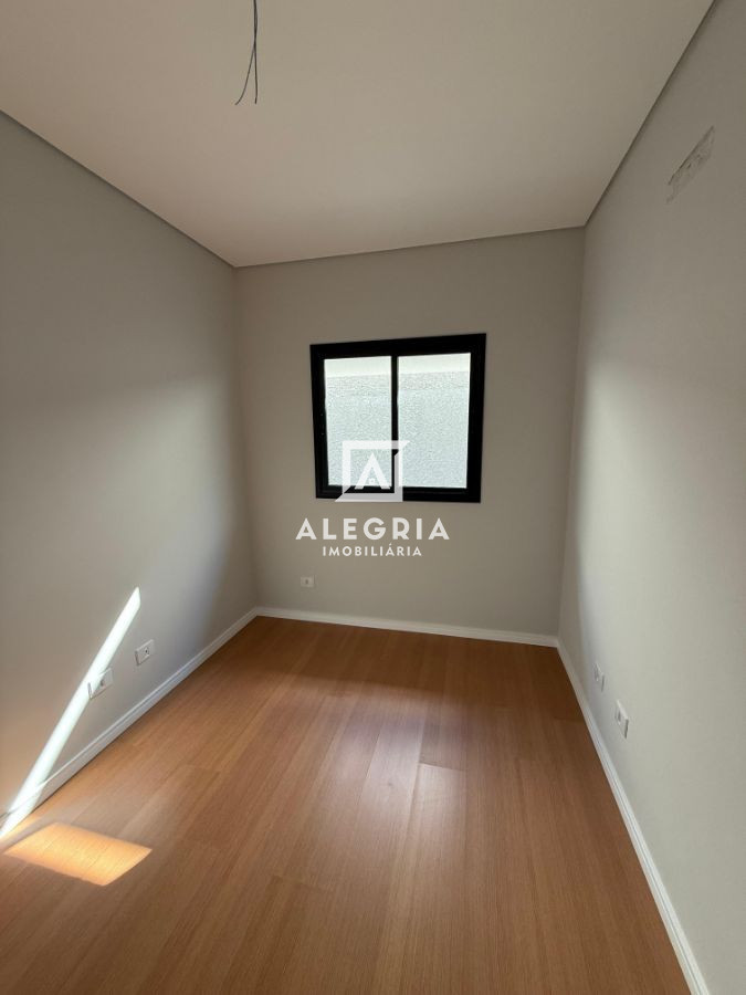 Belissima Casa Contendo 03 Dormitórios Sendo 01 Suite Com Area Gourmet no Jardim Cruzeiro em São José dos Pinhais