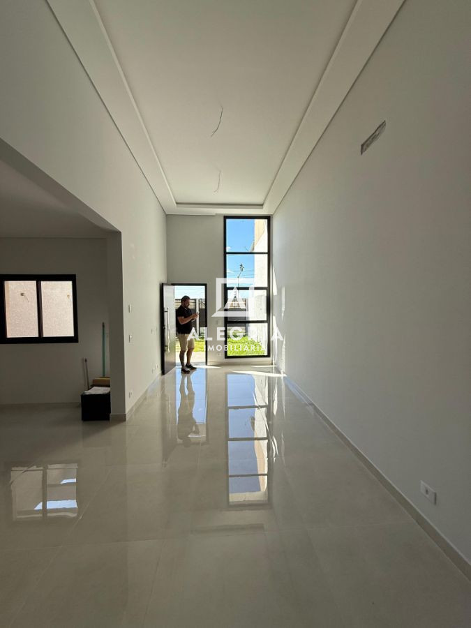 Belissima Casa Contendo 03 Dormitórios Sendo 01 Suite Com Area Gourmet no Jardim Cruzeiro em São José dos Pinhais