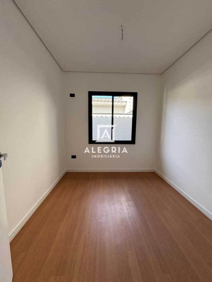 Belissima Casa Contendo 03 Dormitórios Sendo 01 Suite no Aguas Belas em São José dos Pinhais