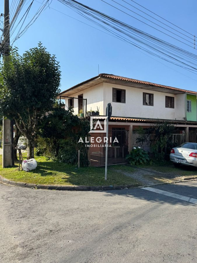 lindo sobrado 5 dormitórios no bairro Santo Antonio em São José dos Pinhais