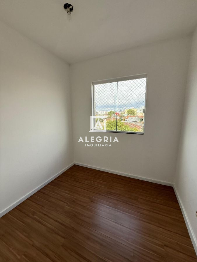 Lindo Apartamento Contendo 02 Dormitórios no Afonso Pena em São José dos Pinhais