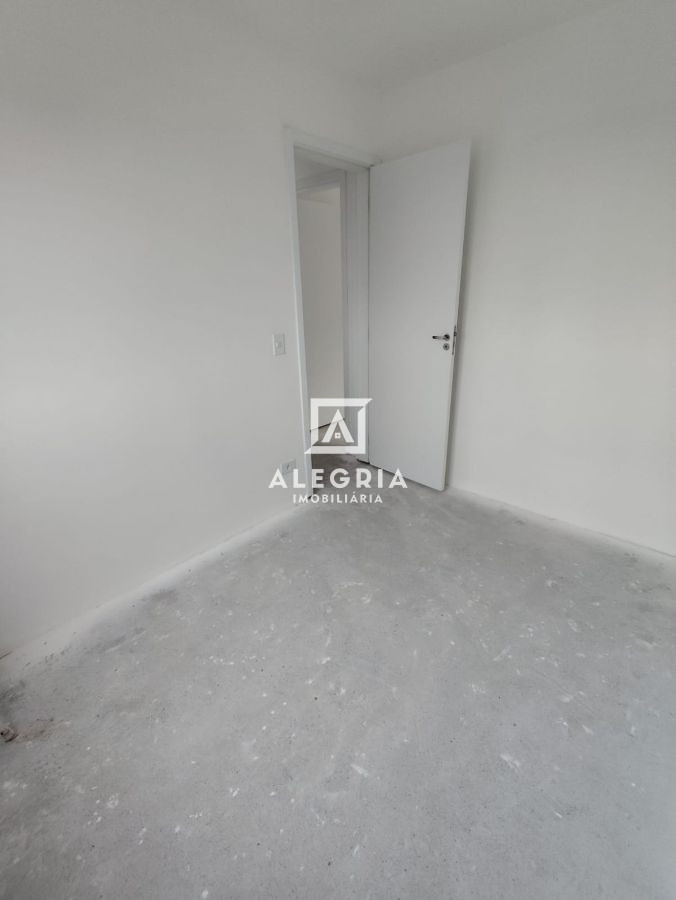 Apartamento no Residencial Maranello Club no Bairro Colonia Rio Grande em São José dos Pinhais