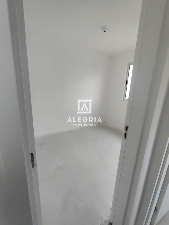 Apartamento no Residencial Maranello Club no Bairro Colonia Rio Grande em São José dos Pinhais