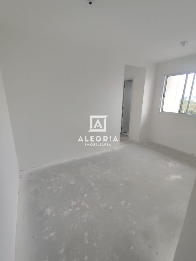 Apartamento no Residencial Maranello Club no Bairro Colonia Rio Grande em São José dos Pinhais