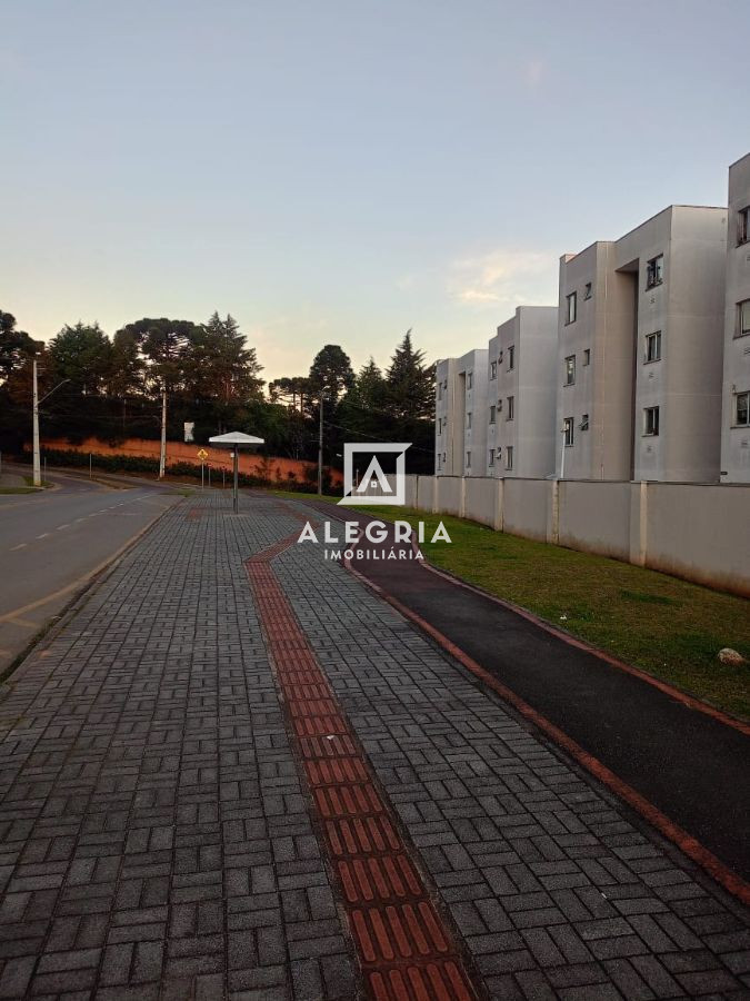Apartamento no Residencial Maranello Club no Bairro Colonia Rio Grande em São José dos Pinhais