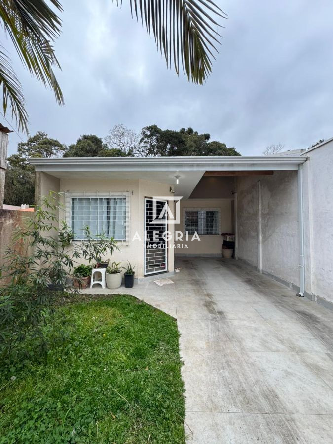 LINDA CASA COM EDICULA NOS FUNDOS NO CAMPO LARGO DA ROSEIRA. em São José dos Pinhais