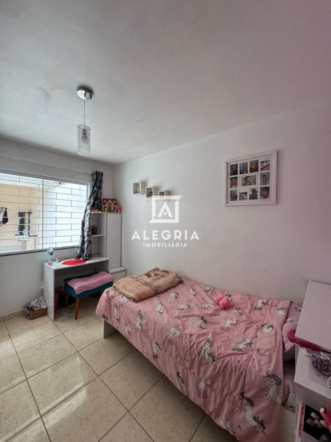 LINDA CASA COM EDICULA NOS FUNDOS NO CAMPO LARGO DA ROSEIRA. em São José dos Pinhais