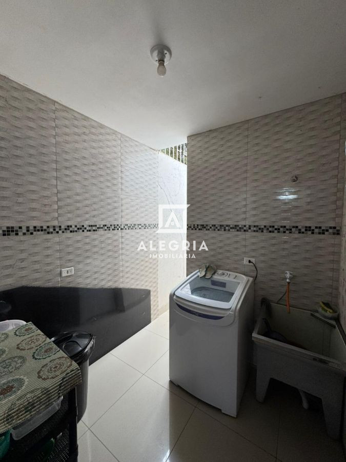 LINDA CASA COM EDICULA NOS FUNDOS NO CAMPO LARGO DA ROSEIRA. em São José dos Pinhais