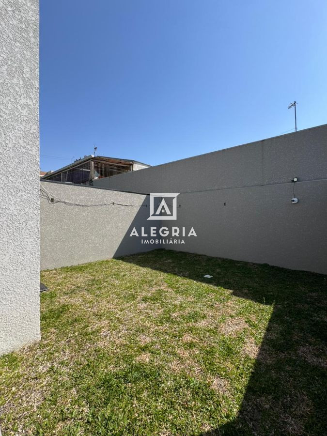 Linda casa 3 dormitórios sendo 1 suite no bairro Cidade Jardim em São José dos Pinhais