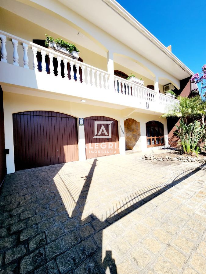 Sobrado Alto Padrão Mobiliado 04 Dormitórios sendo 01 Suíte master no Centro em São José dos Pinhais