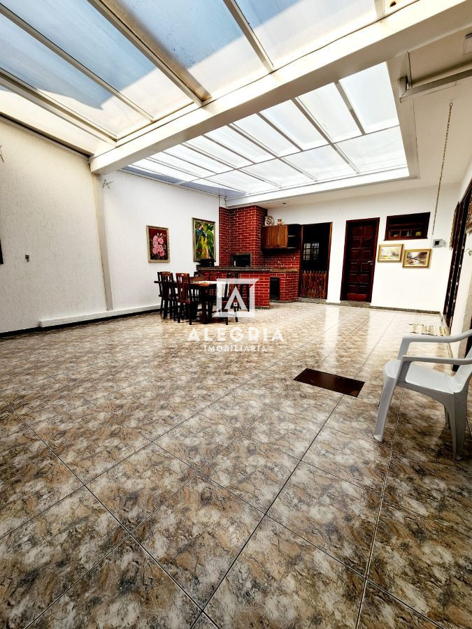 Sobrado Alto Padrão Mobiliado 04 Dormitórios sendo 01 Suíte master no Centro em São José dos Pinhais