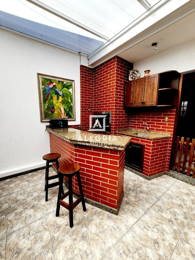 Sobrado Alto Padrão Mobiliado 04 Dormitórios sendo 01 Suíte master no Centro em São José dos Pinhais