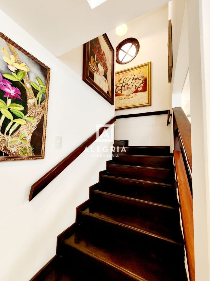 Sobrado Alto Padrão Mobiliado 04 Dormitórios sendo 01 Suíte master no Centro em São José dos Pinhais