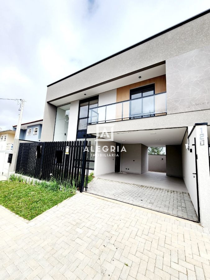 Excelente Sobrado 03 Dormitórios sendo 01 Suíte prox ao terminal central em São José dos Pinhais